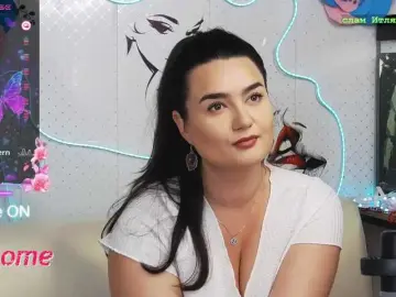 WickedButShy  live sex cam