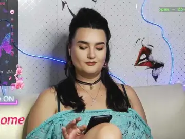 WickedButShy  live sex cam