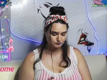 WickedButShy  live sex cam