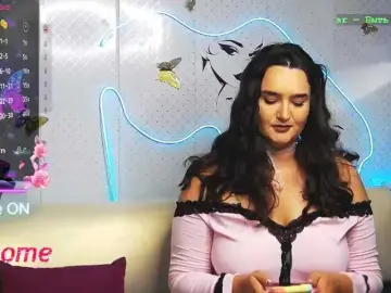 WickedButShy  live sex cam