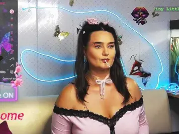 WickedButShy  live sex cam