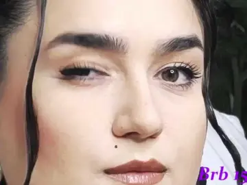 WickedButShy  live sex cam