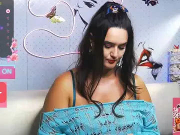 WickedButShy  live sex cam