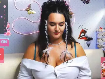 WickedButShy  live sex cam