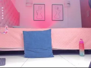 Yiovanna  live sex cam