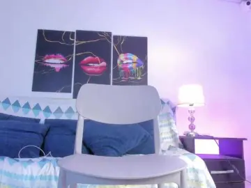 Yiovanna  live sex cam