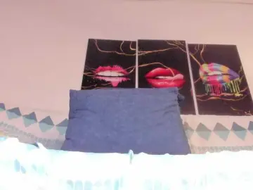Yiovanna  live sex cam