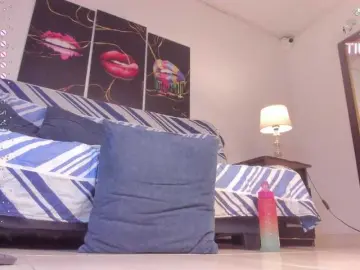Yiovanna  live sex cam