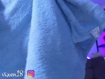 Littlevixen  live sex cam