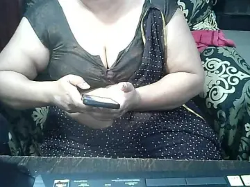 Indianbhabhimilf40  live sex cam