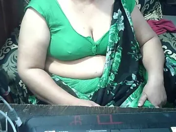 Indianbhabhimilf40  live sex cam