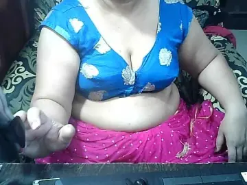 Indianbhabhimilf40  live sex cam