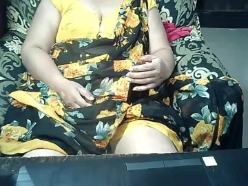 Indianbhabhimilf40  live sex cam