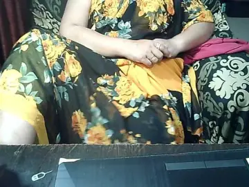 Indianbhabhimilf40  live sex cam