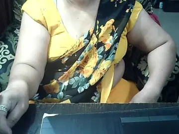 Indianbhabhimilf40  live sex cam
