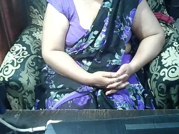 Indianbhabhimilf40  live sex cam