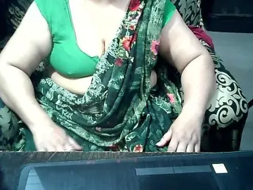 Indianbhabhimilf40  live sex cam