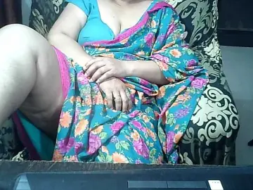 Indianbhabhimilf40  live sex cam