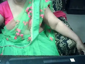 Indianbhabhimilf40  live sex cam