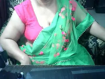 Indianbhabhimilf40  live sex cam