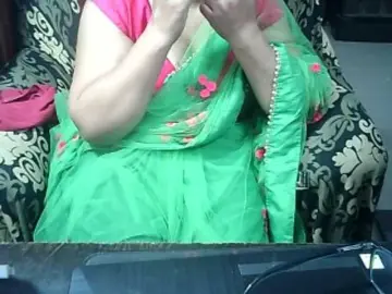 Indianbhabhimilf40  live sex cam
