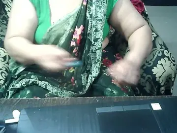 Indianbhabhimilf40  live sex cam