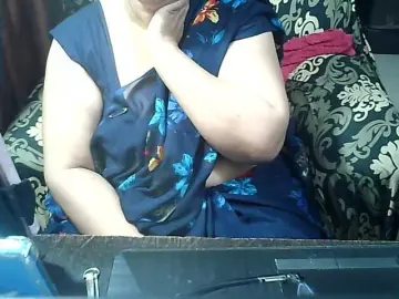 Indianbhabhimilf40  live sex cam