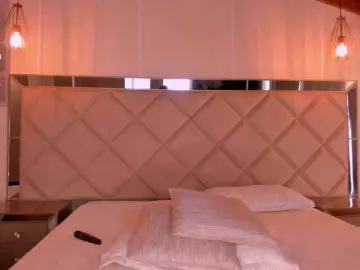 MeganScott  live sex cam