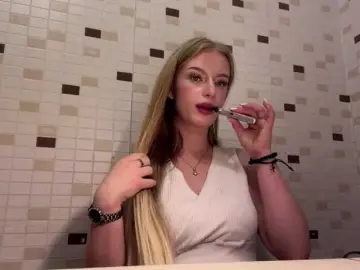 MinnieReinke  live sex cam