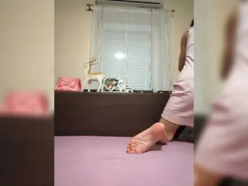 SEXYQUEEN55  live sex cam