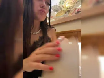 Linahelen  live sex cam