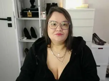 HollyDanceSoul  live sex cam