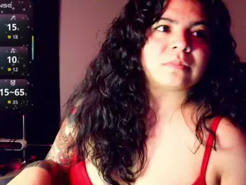 Kimmiakiss22  live sex cam