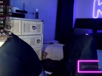 Kimmiakiss22  live sex cam