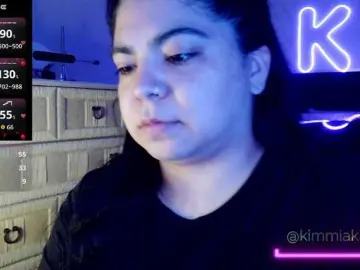Kimmiakiss22  live sex cam