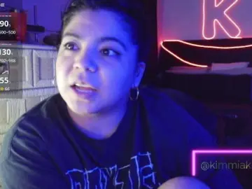Kimmiakiss22  live sex cam