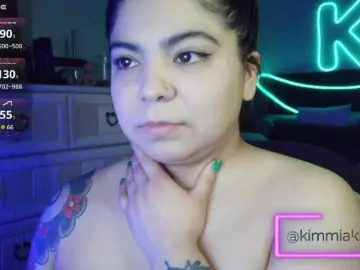 Kimmiakiss22  live sex cam