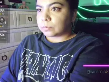 Kimmiakiss22  live sex cam