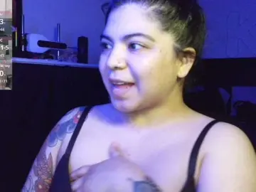 Kimmiakiss22  live sex cam