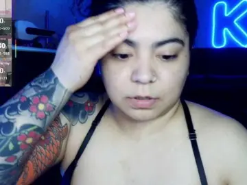 Kimmiakiss22  live sex cam