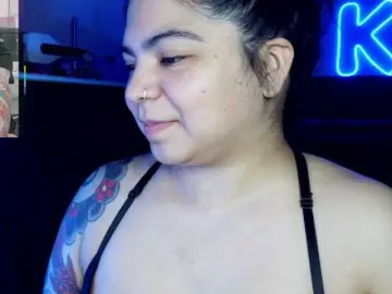 Kimmiakiss22  live sex cam