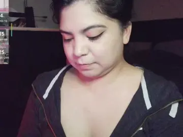 Kimmiakiss22  live sex cam