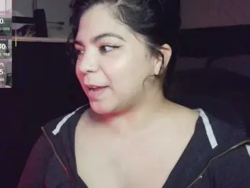 Kimmiakiss22  live sex cam