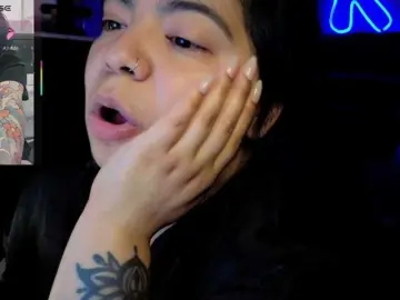 Kimmiakiss22  live sex cam