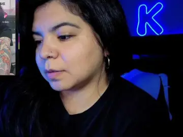 Kimmiakiss22  live sex cam