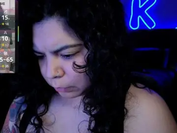 Kimmiakiss22  live sex cam