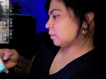 Kimmiakiss22  live sex cam