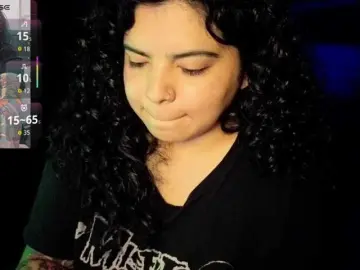 Kimmiakiss22  live sex cam