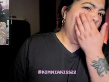 Kimmiakiss22  live sex cam