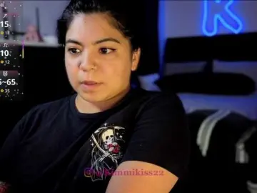 Kimmiakiss22  live sex cam
